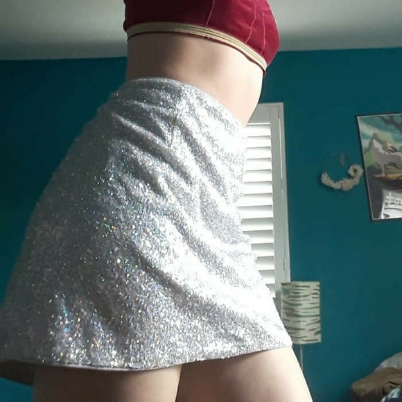 Intergalactique Mini Skirt 👽 - Picture 2 of 3